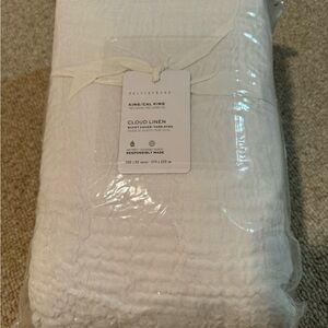 Pottery Barn Cloud Linen Duvet Cover King/Cal King in White NWT
